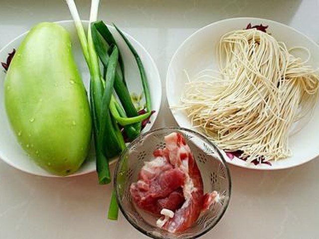 【茄子打卤面】步骤1