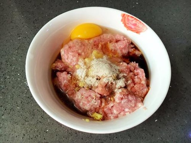 【鲜肉馄饨】步骤2