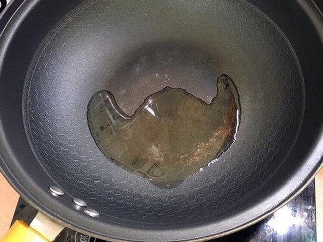 【简易蛋包饭】步骤3