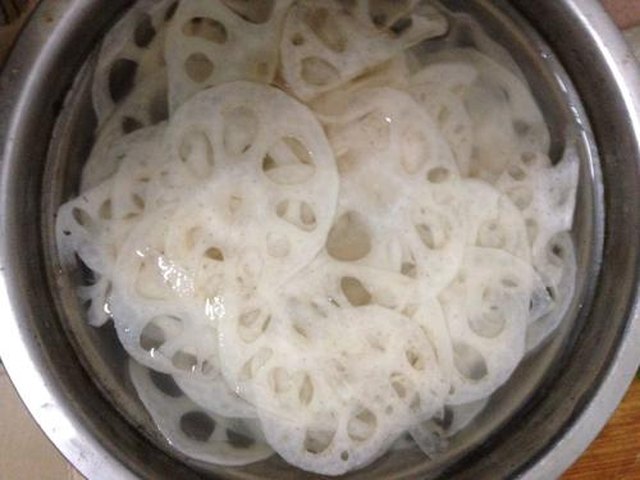 【凉拌酸辣藕片】步骤4