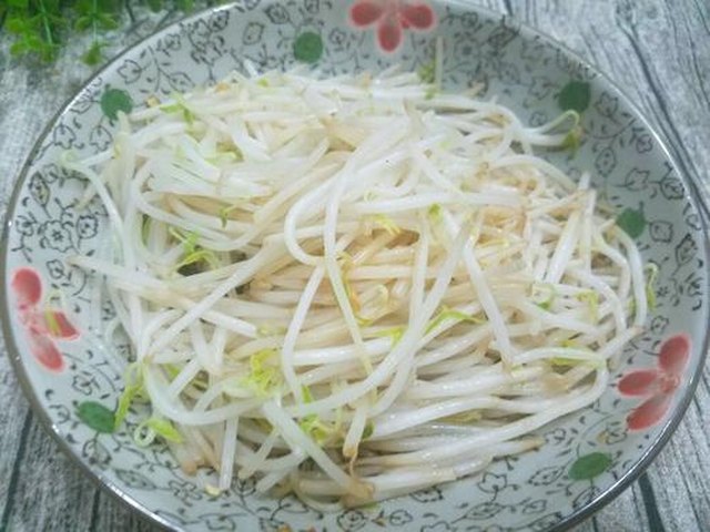【凉拌绿豆芽】步骤4