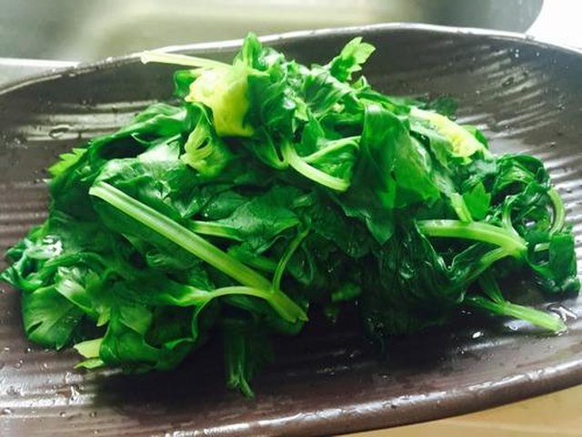 【凉拌芹菜叶】步骤3