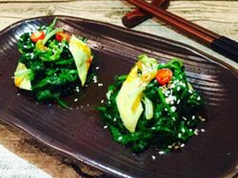 凉拌芹菜叶