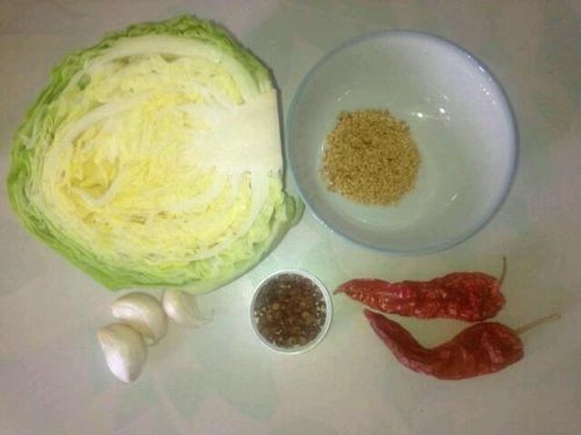 【凉拌圆白菜】步骤1
