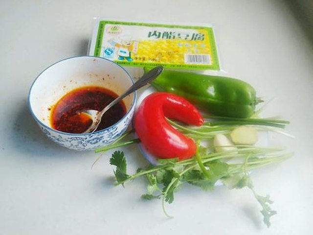 【清爽内脂嫩豆腐】步骤1