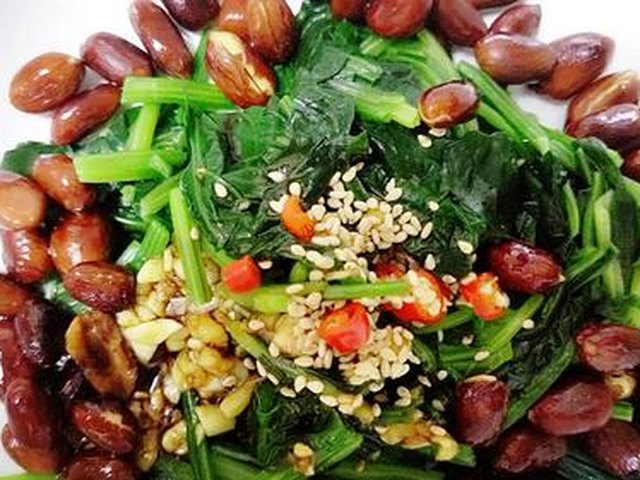 【凉拌菠菜花生米】步骤4