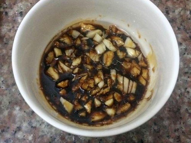 【凉拌金针菇】步骤4