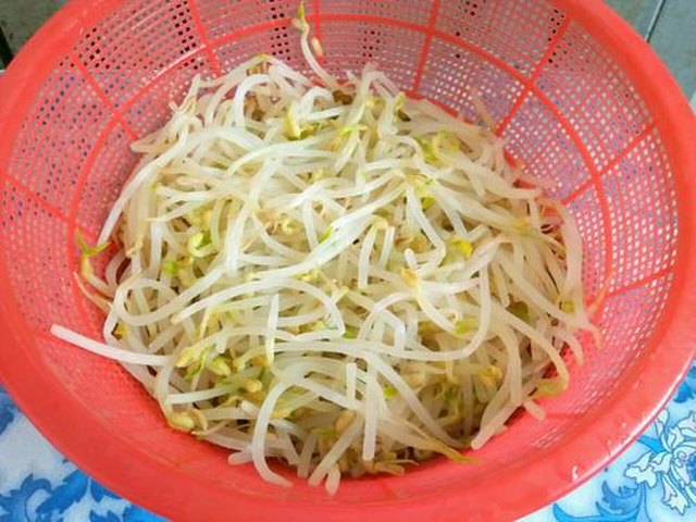 【凉拌绿豆芽】步骤2