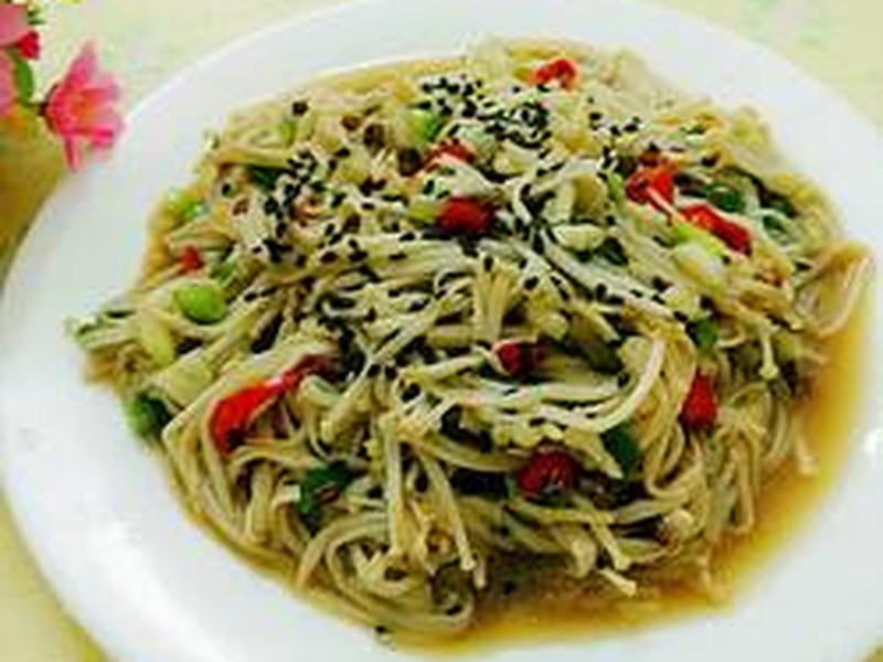 凉拌金针菇