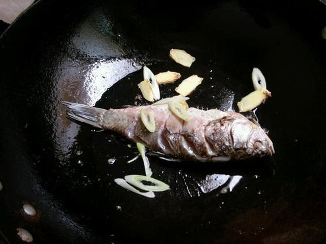 【鲫鱼豆腐汤】步骤4