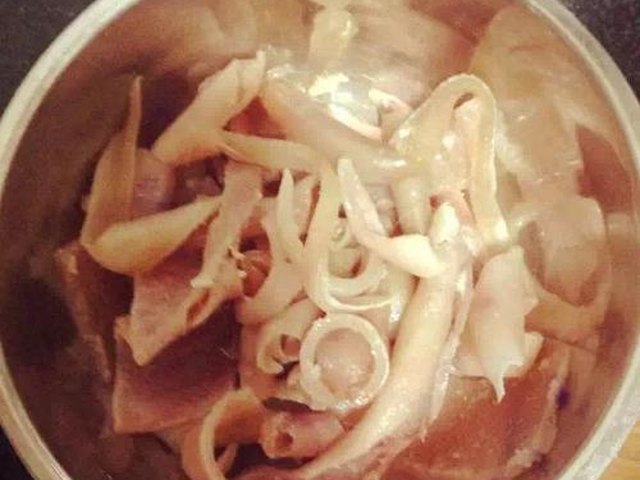 【肉皮冻】步骤3
