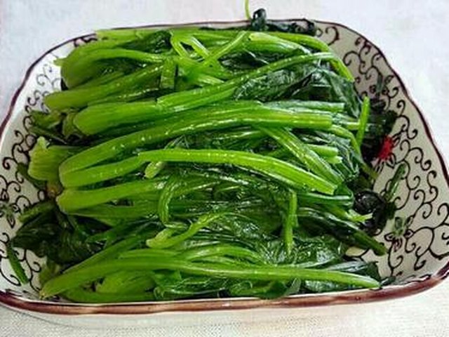 【芝麻酱拌菠菜】步骤2