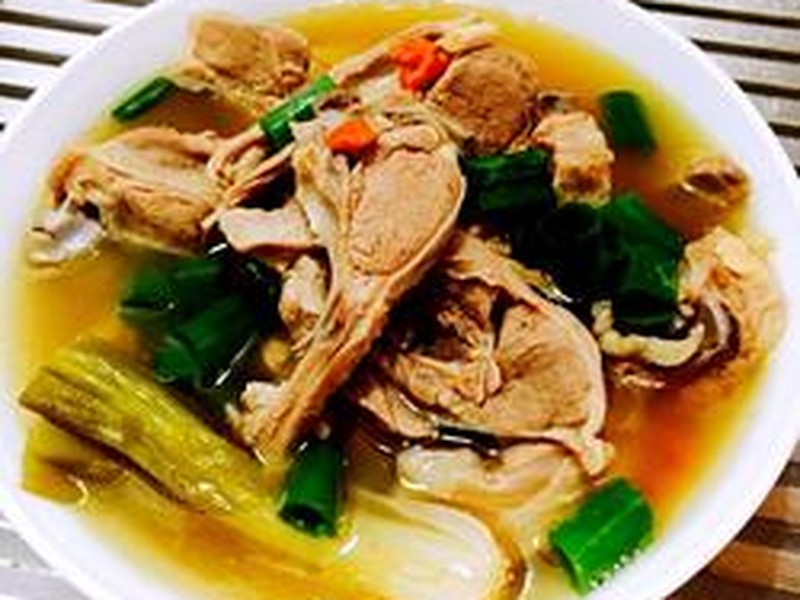 清炖羊肉煲