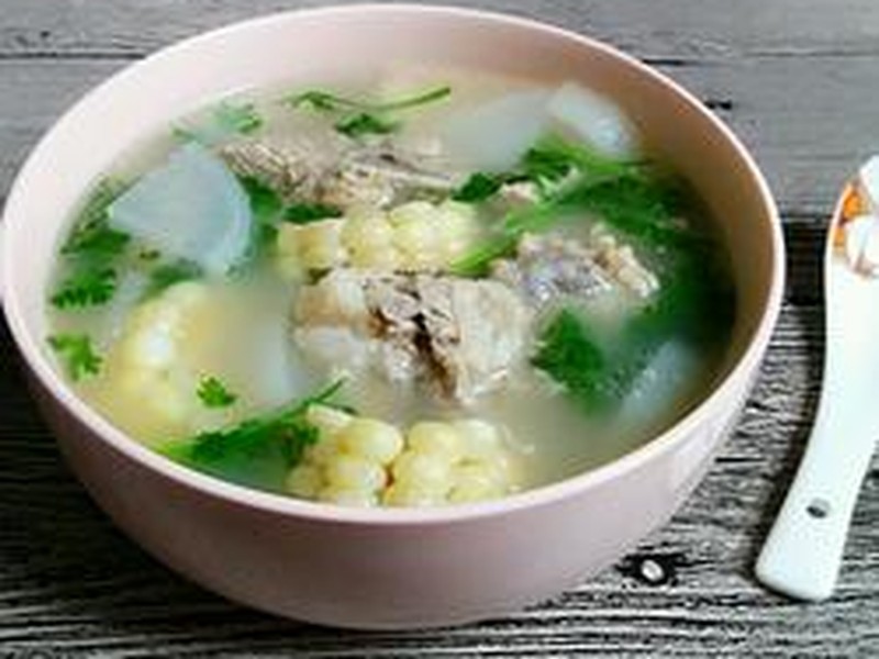 白萝卜玉米排骨汤