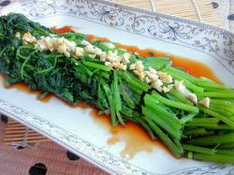 凉拌茼蒿菜