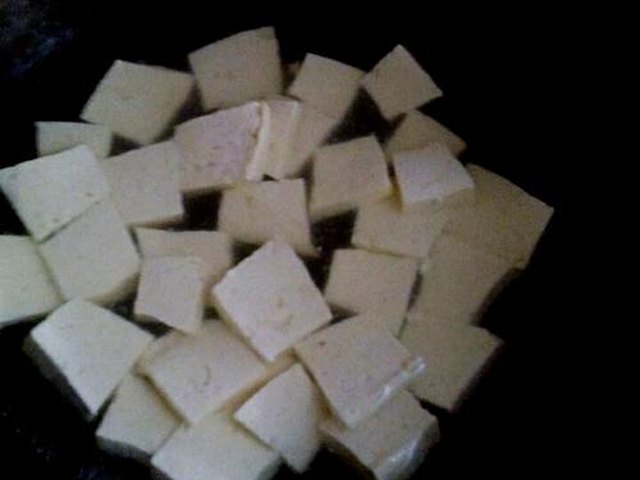 【韩式辣白菜豆腐汤】步骤1