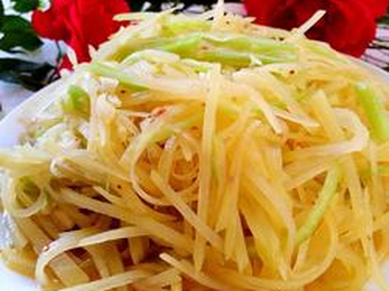 凉拌酸辣土豆丝