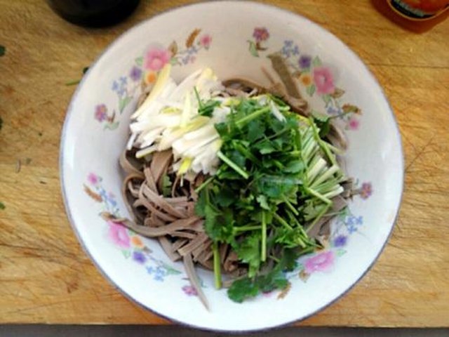【凉拌三河豆腐丝】步骤3