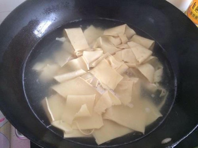 【麻辣豆皮】步骤2