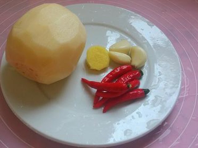 【凉拌藕片】步骤1
