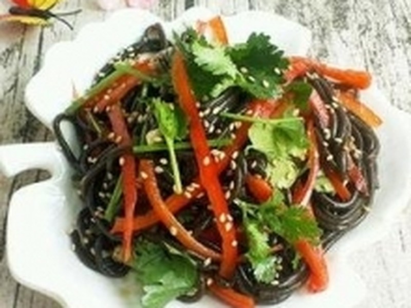 凉拌蕨根粉