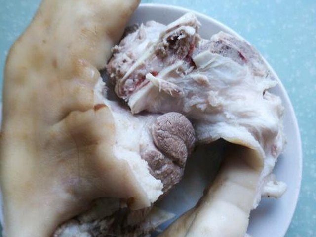 【卤猪脚】步骤2
