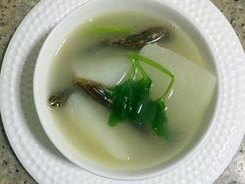 鱼干萝卜汤
