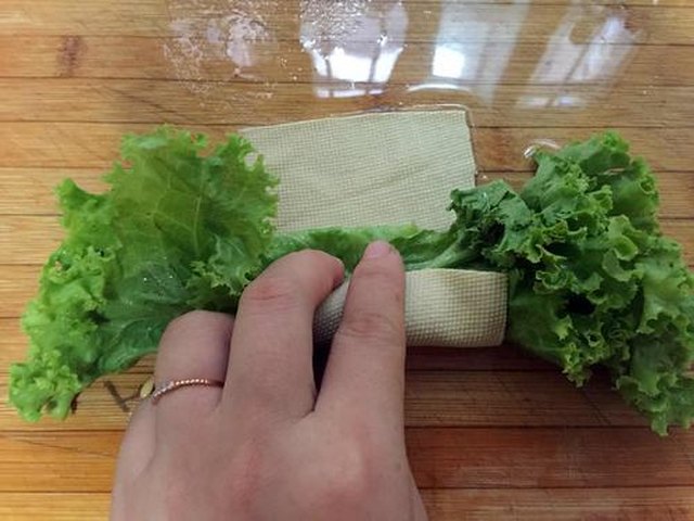 【生菜豆皮卷】步骤4