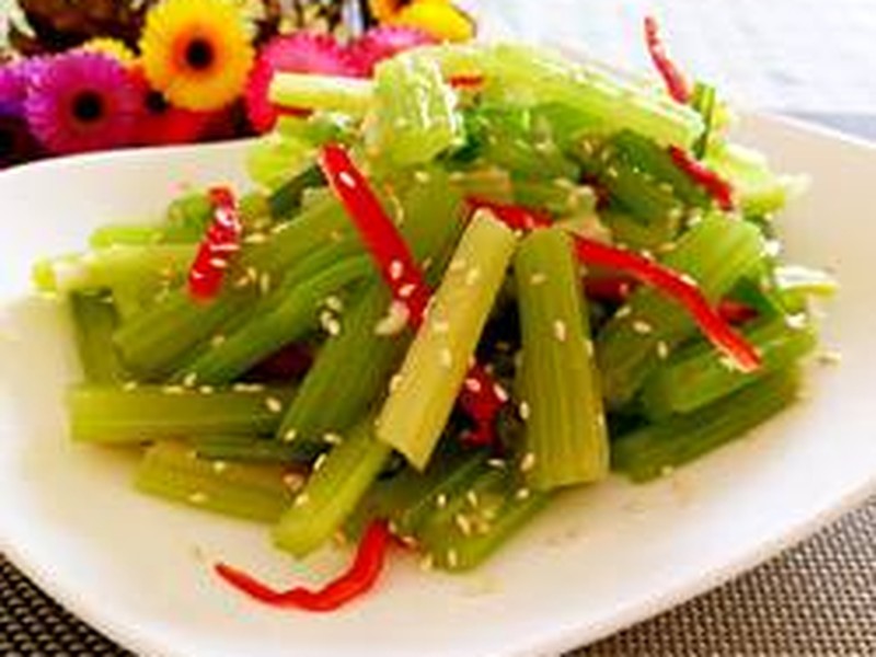 凉拌彩椒芹菜