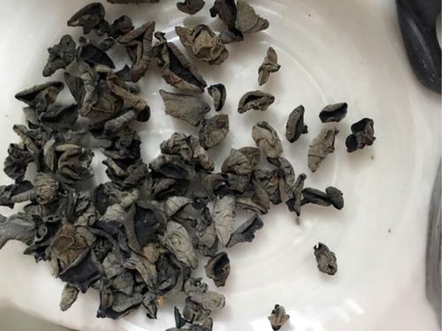 【芝香木耳凉拌黄瓜】步骤1