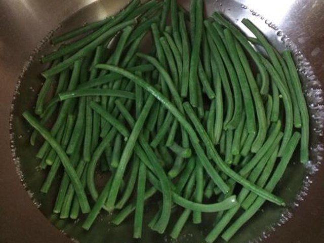 【豆豉麻酱豇豆角】步骤3