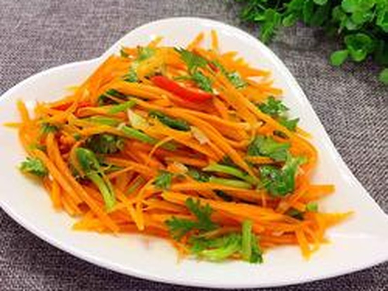 凉拌胡萝卜丝