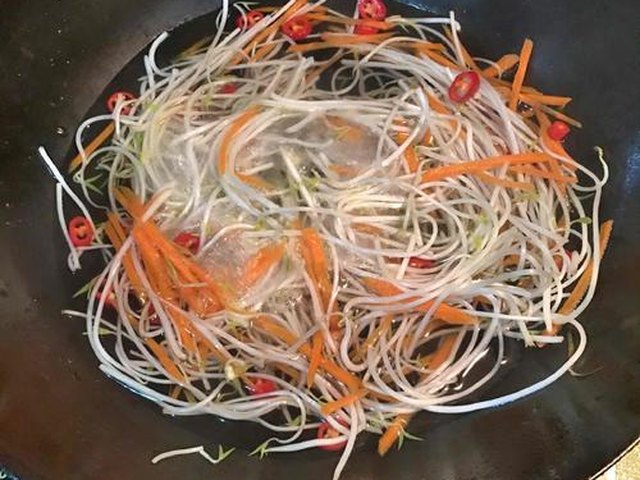 【凉拌绿豆芽黄瓜】步骤3
