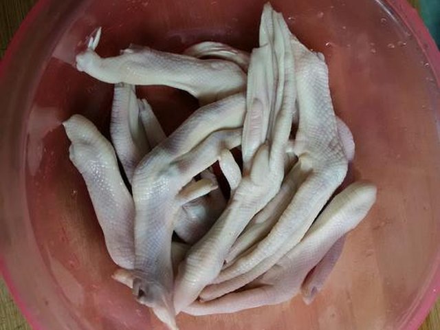 【卤鸭掌】步骤1