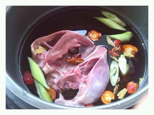 【凉拌猪心肉】步骤2