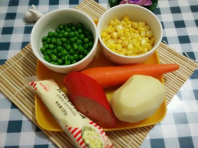 【土豆红肠沙拉】步骤1