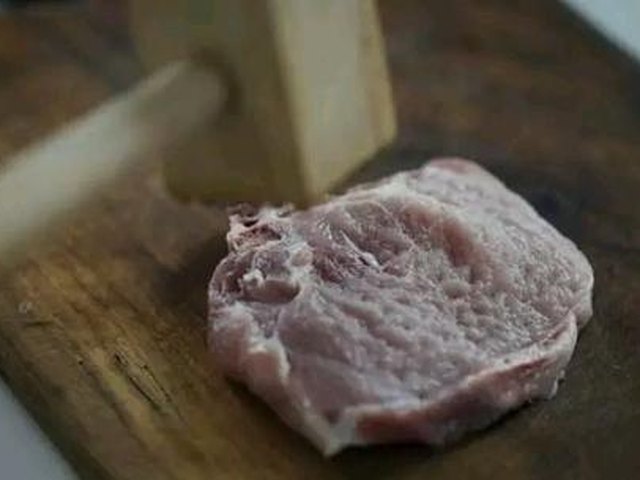 【香煎猪排佐缤纷蔬菜沙拉】步骤2