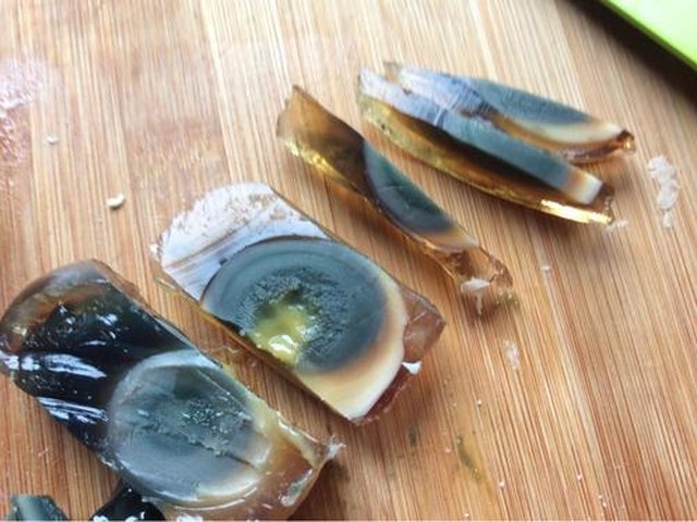 【松花蛋拌豆腐】步骤3