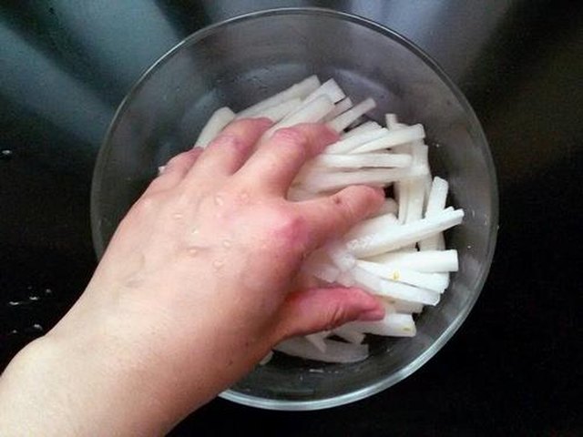 【香拌萝卜干】步骤4