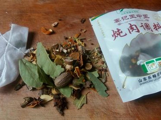 【卤鸡脚】步骤3