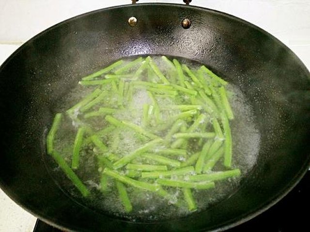 【凉拌长豆角】步骤3