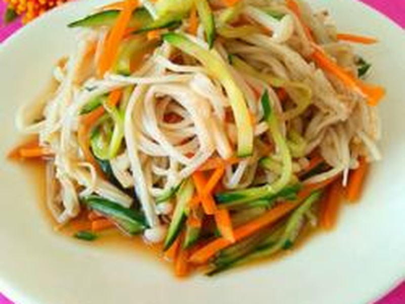 凉拌金针菇