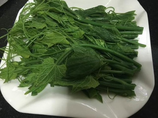 【蒜香龙须菜】步骤3