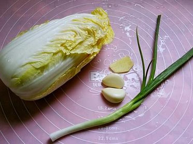 【凉拌娃娃菜】步骤1