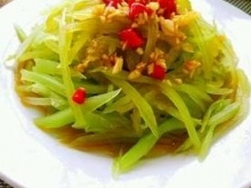 凉拌莴笋丝