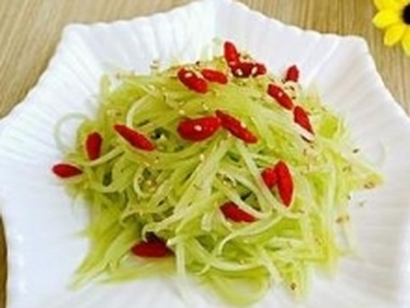 凉拌莴笋