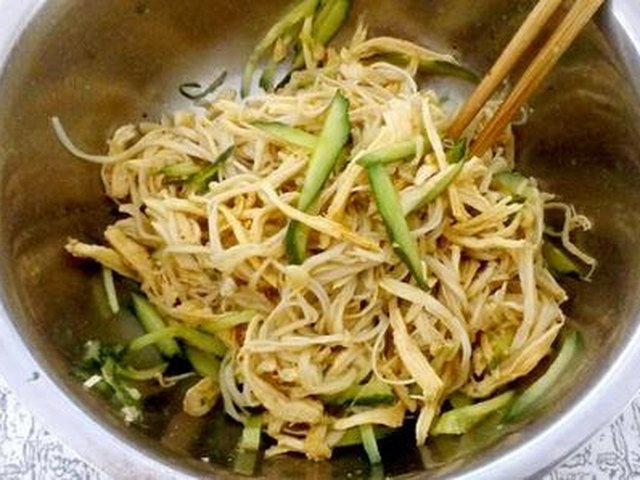 【芥末鸡丝金针菇】步骤4