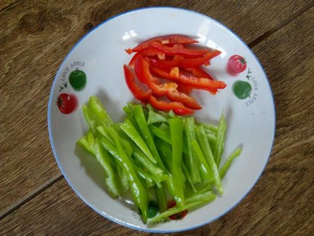 【凉拌老虎菜】步骤3