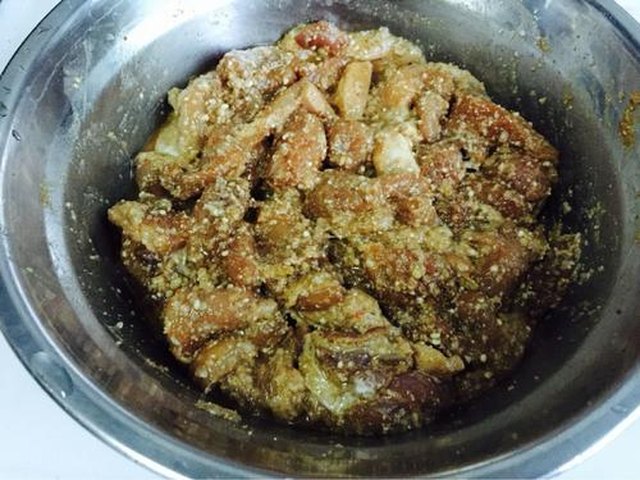 【南瓜粉蒸肉】步骤4