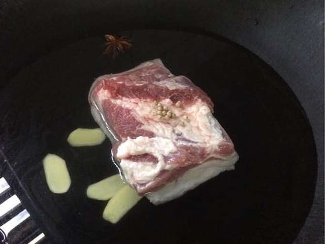 【香芋扣肉】步骤2